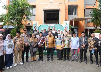 Khitanan Massal dan Donor Darah, Wali Kota Makassar Tegaskan Layanan Sosial Merata Sampai Pulau