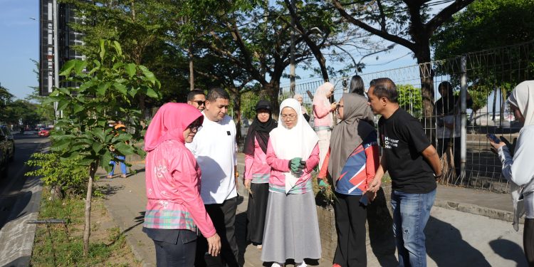 Jaga Ikon Kota, Munafri dan Aliyah Pimpin Aksi Bersih di Losari, Wujudkan Kota Bebas Sampah