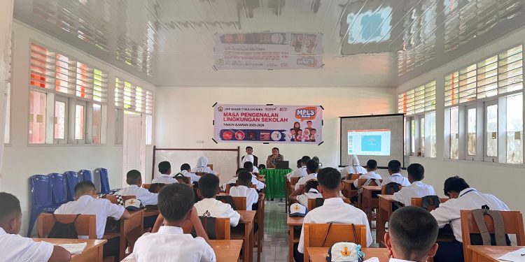 Bhabinkamtibmas Masuk Sekolah, Sosialisasikan Bahaya Narkoba dan Judi Online di SMPN 7 Bulukumba