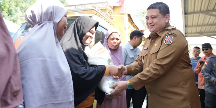 Pemkot Makassar Salurkan Beras Bantuan Pusat, Wali Kota Pastikan Distribusi Tepat Sasaran