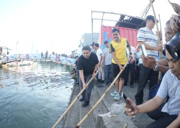 Jumat Bersih Jadi Momentum, Warga Makassar Diajak Ubah Sampah Jadi Berkah