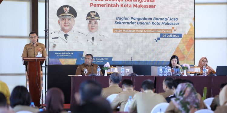 Buka Bimtek Barang dan Jasa, Sekda Zulkifly Dorong KPA/PPK Pemkot Makassar Paham Regulasi Barjas
