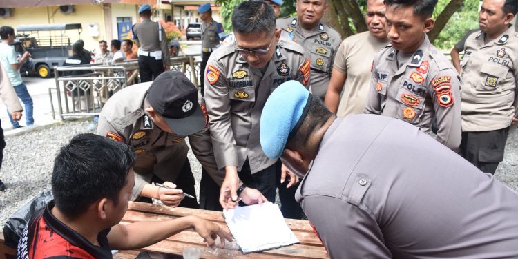 Tingkatkan Disiplin dan Pelayanan, Bidpropam Polda Sulsel Gelar Sidak di Polres Bulukumba