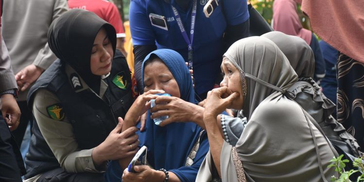 Tegas dan Humanis, Eksekusi Dua Rumah dan Kebun di Bulukumba Berjalan Kondusif
