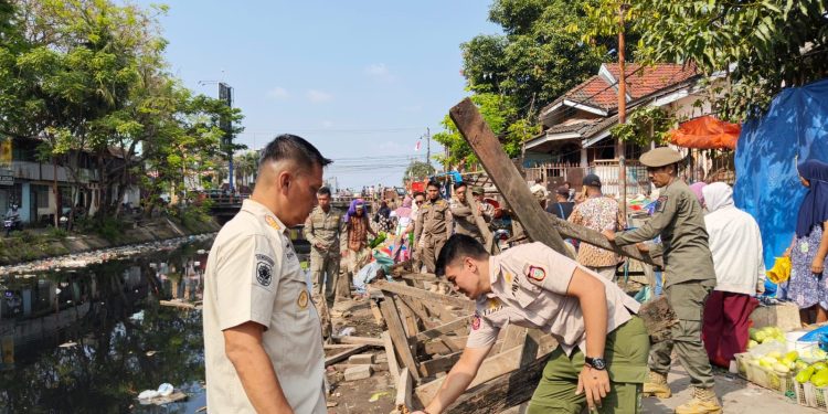 Tak Berkutik, Penertiban Pk5 di Jongaya Berlangsung Tertib