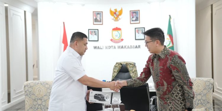 Wali Kota Makassar Dukung Pemberdayaan Warga di Era Taksi Listrik