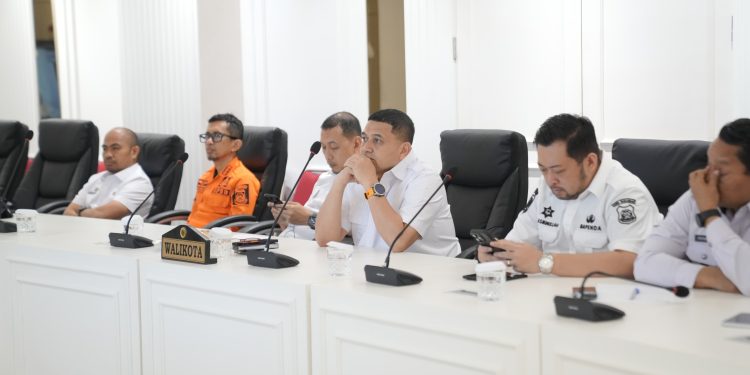Bahas Deteksi Dini, Plt Kepala BPBD Makassar Dampingi Wali Kota Ikuti Rapat Forkopimda Sulsel