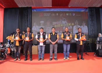Wali Kota Makassar Ikut Lepas Peserta Merdeka Off Road Peduli IV bersama Gubernur dan Kapolda Sulsel