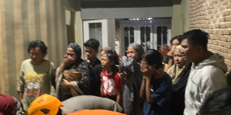 Gerak Cepat, TRC BPBD Makassar Evakuasi Korban Tenggelam di Sungai Malengkeri