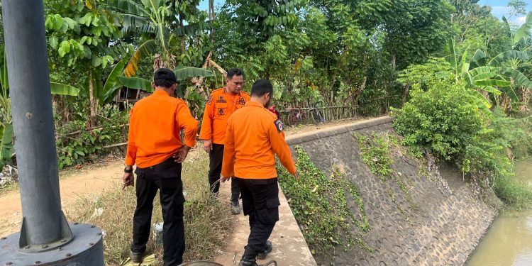 Plt. Kalaksa BPBD Kota Makassar Tinjau Rencana Pemasangan EWS di Tiga Titik Sungai