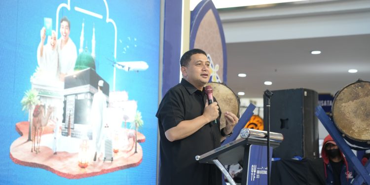 Wali Kota Makassar dan Gubernur Sulsel Launching Festival Garuda Indonesia Umrah Travel