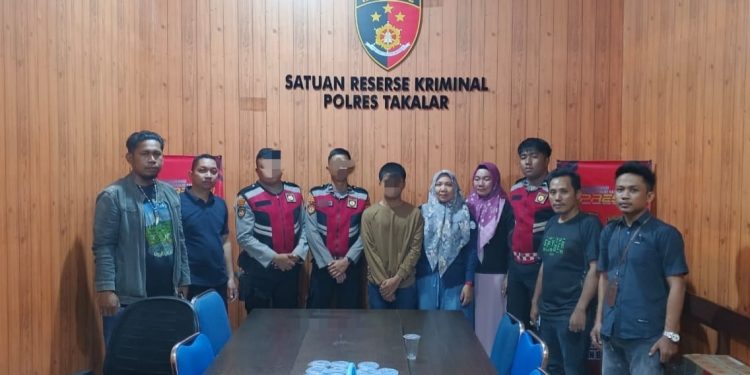 Suasana Haru, Dua Anggota Polres Takalar dan Korban Sepakat Damai