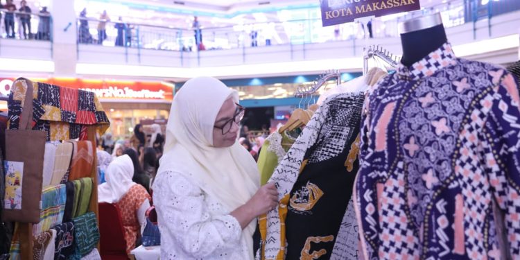 Ketua Dekranasda Tegaskan Komitmen Dorong Inovasi Perajin Lewat Kain Tradisional