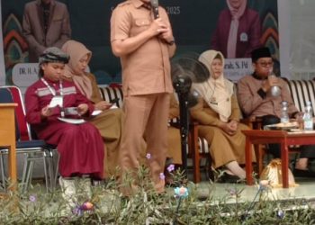 Ini Makna dan Pesan Moral di Maulid SMPN 23 Makassar Oleh Ustadz Penceramah