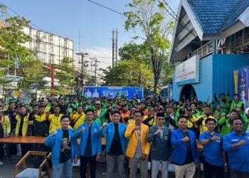 Peduli Pejuang Keluarga, KNPI Makassar Salurkan Sembako ke Ratusan Driver Ojol