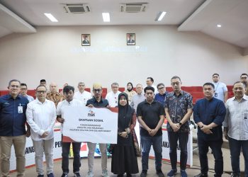 Pemkot Bareng FKIJK Sulselbar Berikan Bantuan Sosial ke Keluarga Korban Kerusuhan DPRD Makassar