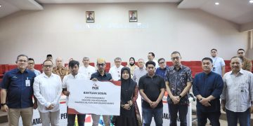 Pemkot Bareng FKIJK Sulselbar Berikan Bantuan Sosial ke Keluarga Korban Kerusuhan DPRD Makassar