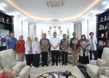 Pemkot Makassar-RS Gigi Mulut Unhas Kolaborasi Hadirkan Pemeriksaan Gigi Gratis bagi Anak Panti dan Lansia
