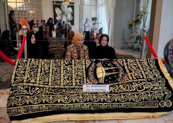 Aliyah Mustika Ilham Sampaikan Belasungkawa di Rumah Duka Ibunda Wagub Sulsel