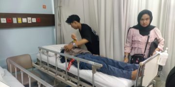 Gerak Cepat, BPBD Makassar Evakuasi Korban Kericuhan Konser