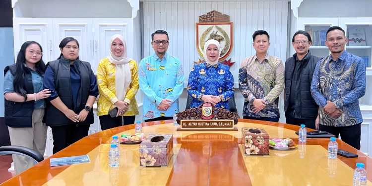 Aliyah Mustika Ilham Apresiasi Inisiatif Alumni Akuntansi-STIEM Bongaya Kembangkan Kapasitas UMKM