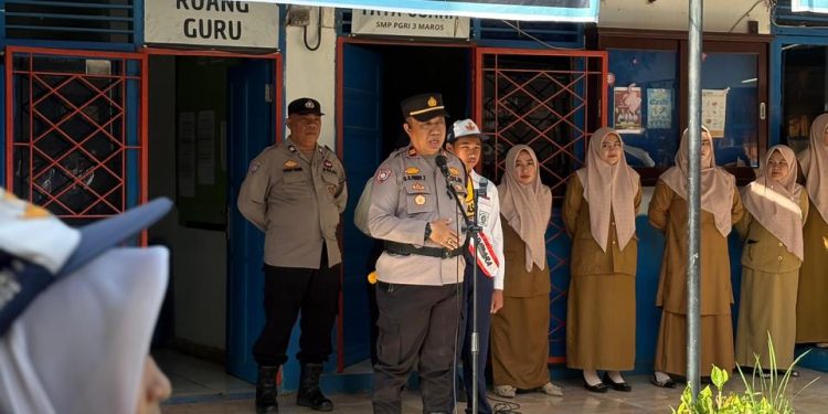 Lewat Police Goes To School, Polres Maros Tanamkan Nilai Kamtibmas dan Tanggung Jawab kepada Pelajar