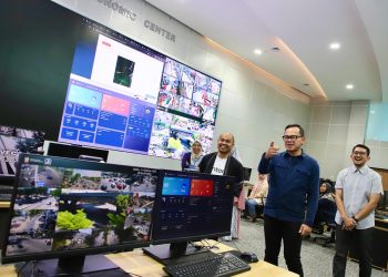 Kunjungi Command Center, Wamendagri: Puji Inovasi Pak Wali Munafri dan Pak Kadis Kominfo Roem