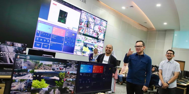 Kunjungi Command Center, Wamendagri: Puji Inovasi Pak Wali Munafri dan Pak Kadis Kominfo Roem