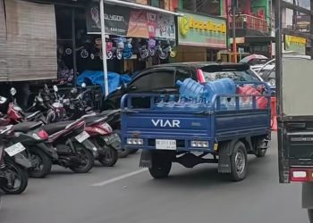 Tak Miliki Lahan Parkir Luas, Kondisi Warkop Jalan Bandang Membahayakan Pengendaran Melintas