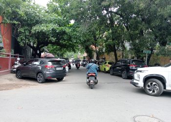 Pallubasa Serigala Macet Akibat Parkir Liar, Warga Minta Tindakan Tegas Dishub