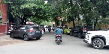Pallubasa Serigala Macet Akibat Parkir Liar, Warga Minta Tindakan Tegas Dishub