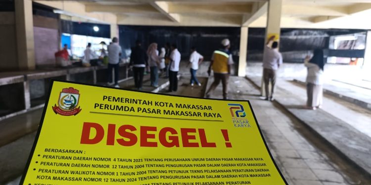 Perumda Pasar Makassar Segel 695 Kios di Pasar Terong, Berharap Pedagang Lebih Disiplin!