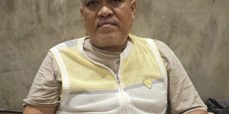 Foto Penulis dan Dokumentasi Mashud Azikin