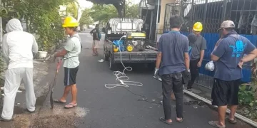 Warga Sambung Jawa Berterimakasih ke PDAM Makassar, Apresiasi Petugas PDAM Tetap Datang Meski Lagi Sibuk