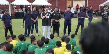 Dari Lapangan Bosowa, Appi Titip Harapan untuk Generasi Emas Sepak Bola Makassar