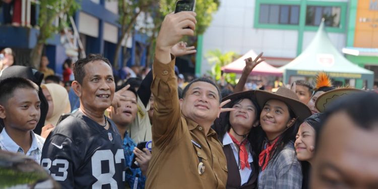 Wali Kota Munafri Ingatkan Kreativitas di Porseni SMPN 6 Makassar