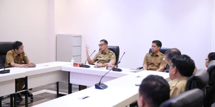 Sekda Makassar Tegaskan Pegawai Teladan Harus “Komplet”, Bukan Sekadar Cerdas, Loyalitas dan Disiplin Juga Penting