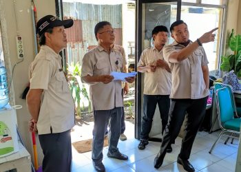 Sidak Tiga Pasar, Direktur Umum Perumda Pasar Makassar Apresiasi Disiplin Pegawai