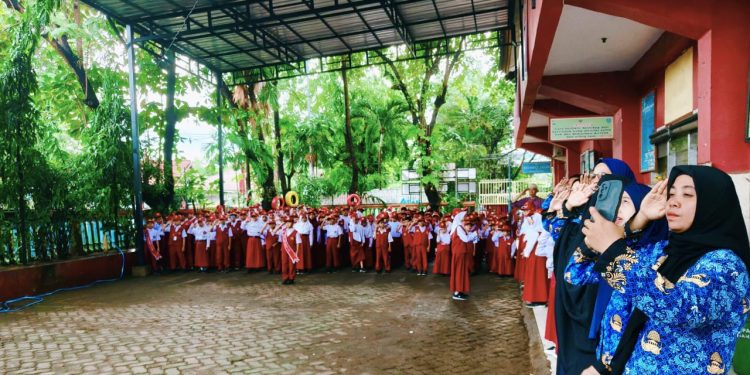 UPT SPF SD Inpres Baraya 1 Gelar Upacara Peringatan Hari Pahlawan Nasional