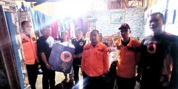 BPBD Makassar Bergerak Cepat Salurkan Bantuan Untuk Korban Angin Kencang di Wajo