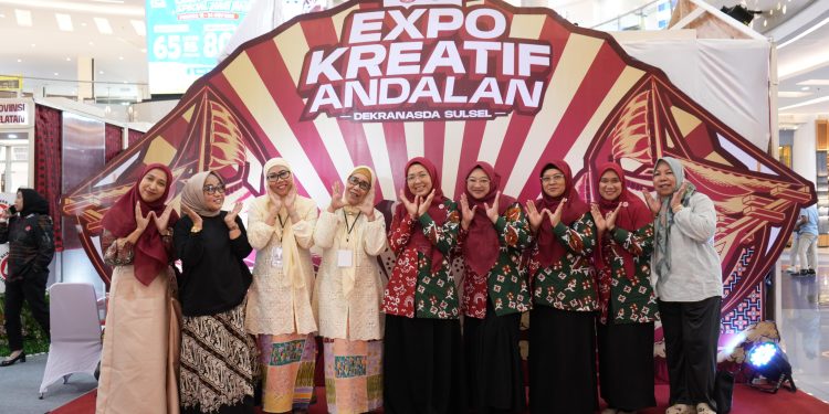 Dekranasda Makassar Support Expo Kreatif Andalan, Melinda Aksa Borong Produk UMKM dan Ajak Cintai Produk Lokal