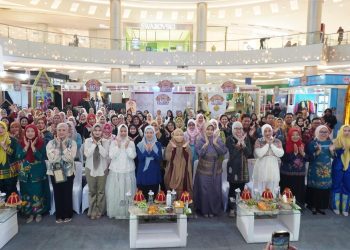 Dekranasda Kota Makassar Raih Juara 2 Parade Wastra di Penutupan Expo Kreatif Andalan 2025