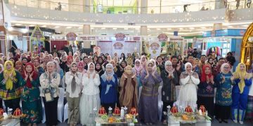 Dekranasda Kota Makassar Raih Juara 2 Parade Wastra di Penutupan Expo Kreatif Andalan 2025
