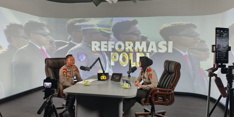 Viral Karena Kedekatan Dengan Warga, Kapolsek Ujungloe Diundang Jadi Pembicara di STIK Lemdiklat Polri