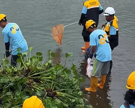 Kolaborasi BBWS dan Satgas PU, Aksi Bersih-Bersih Kanal Warnai Hari Bakti PU ke-80