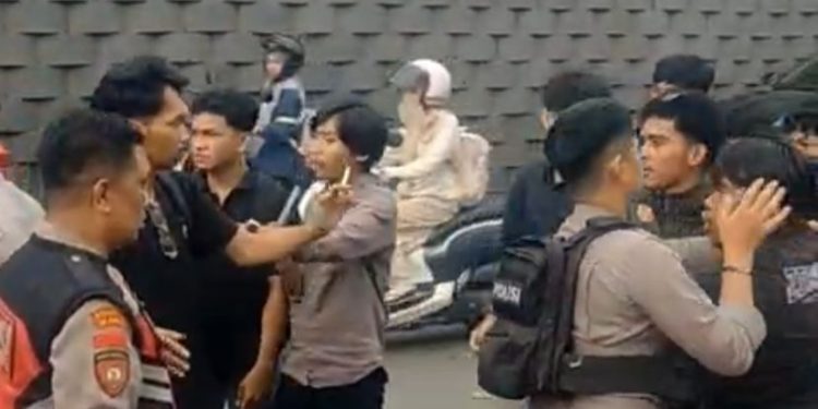Mahasiswa Kembali Gelar Aksi, Pertanyakan Transparansi Kejati Sulsel dalam Kasus Dugaan Korupsi Bibit Nanas
