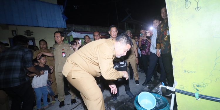 Warga Utara Tallo Akhiri 25 Tahun Krisis Air, Munafri: 100 Rumah Dapat Sambungan Gratis