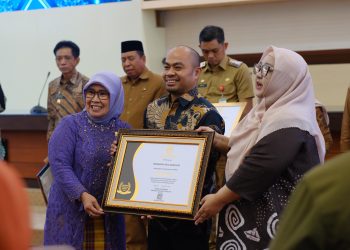 Pemkot Makassar Raih Predikat “Informatif” pada Anugerah Keterbukaan Informasi Publik 2025