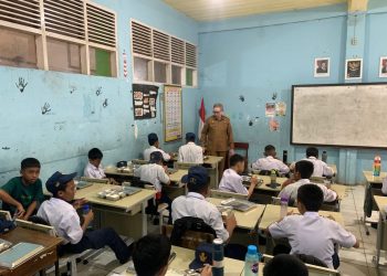 Program Makan Bergizi Gratis Resmi Diluncurkan di UPT SPF SMPN 4 Makassar, Siswa Antusias Menyambut