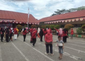 Semangat Kebersamaan Warnai Peringatan HUT RI ke-80 di SD Inpres Perumnas Makassar